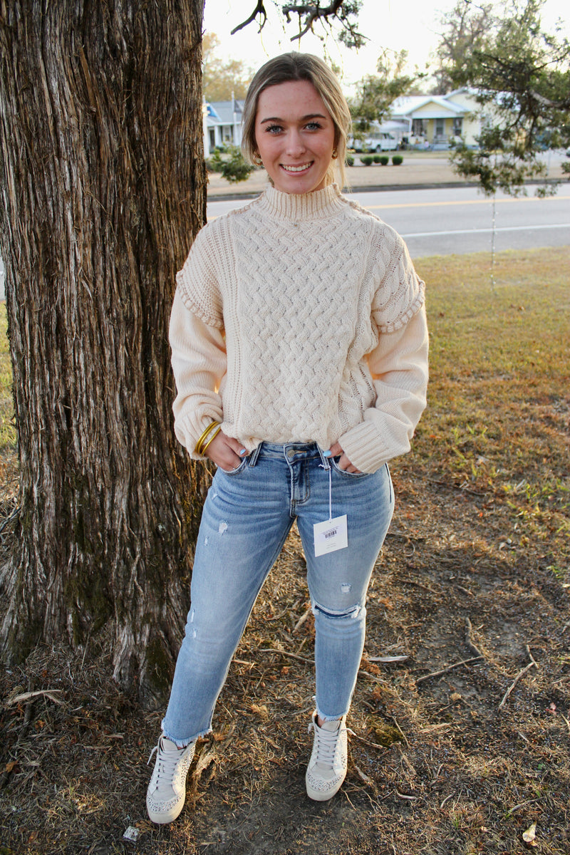 WOMEN'S SWEATERS