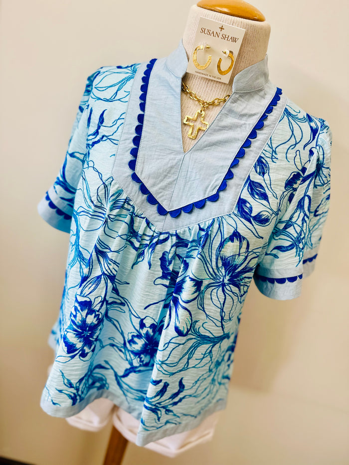 Floral Scalloped Trim Blouse