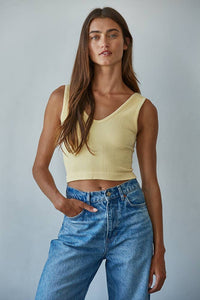 Seamless Sleeveless UV Neck Reversible Tank Top