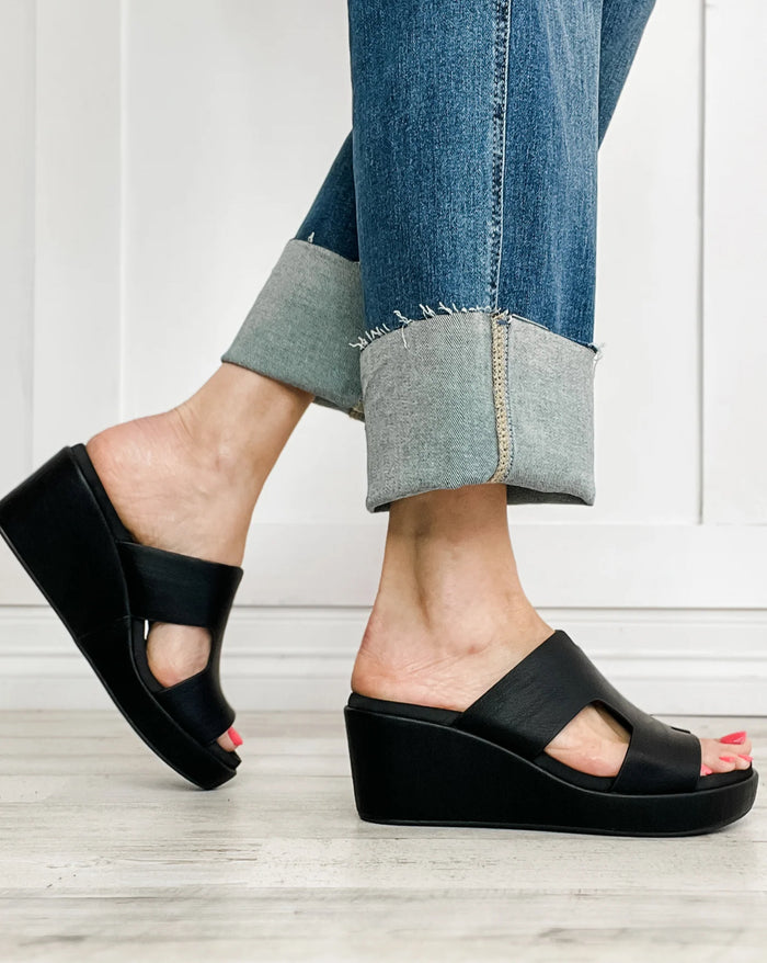 Corkys Pucker Up Wedges Black Smooth 2