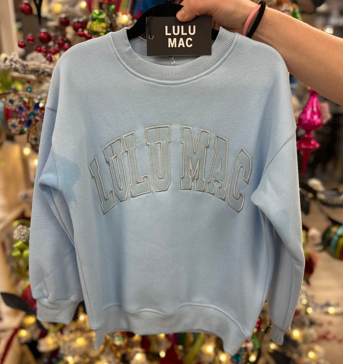 LULU MAC BUTTER YOUTH MONO SWEATSHIRT
