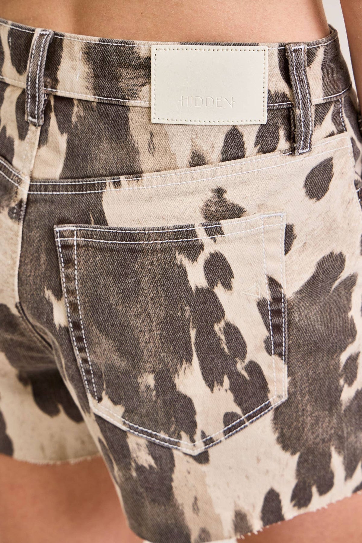 COW PRINT SHORT