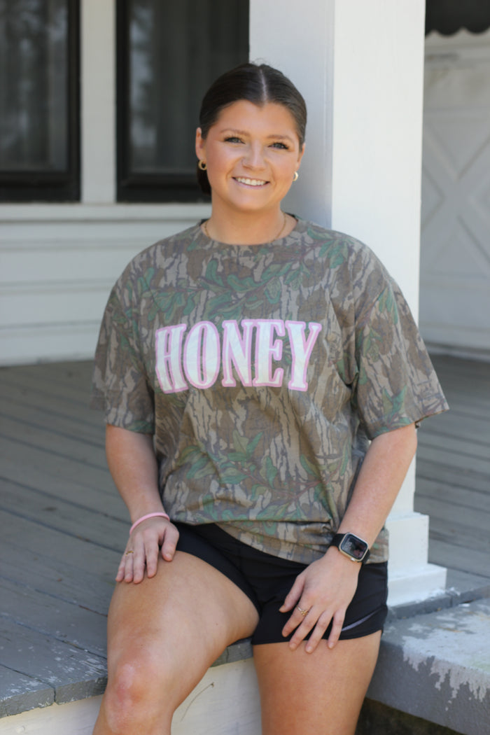 Mad Hatter-HONEY T-SHIRT