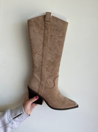 Corkys Howdy Boots in Camel Suede