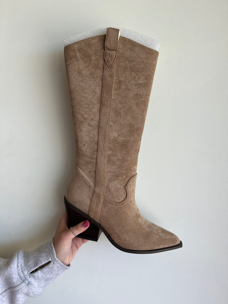 Corkys Howdy Boots in Camel Suede