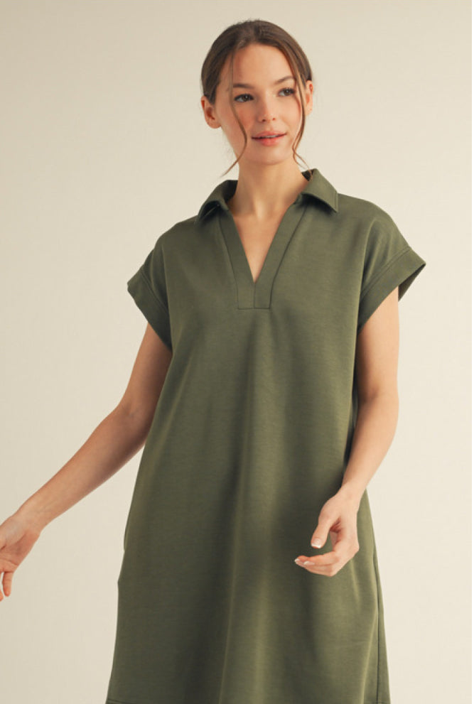 Solid dress with open collared neck