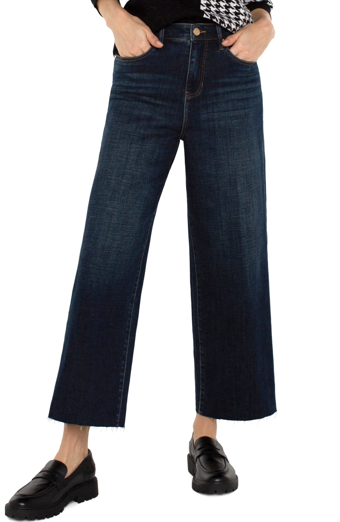 Liverpool stride hr crop w wide cut hem 26in ins eastmoor