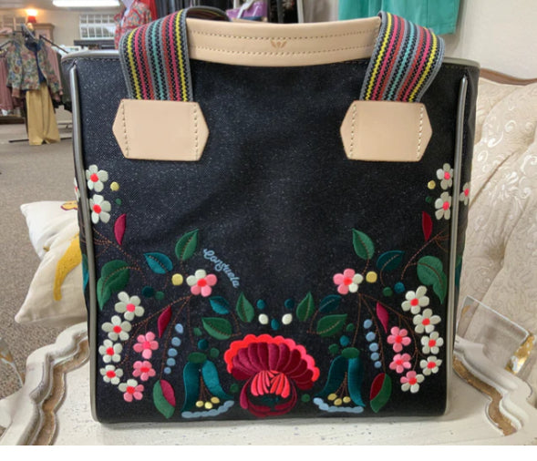 Consuela Classic Tote Ava