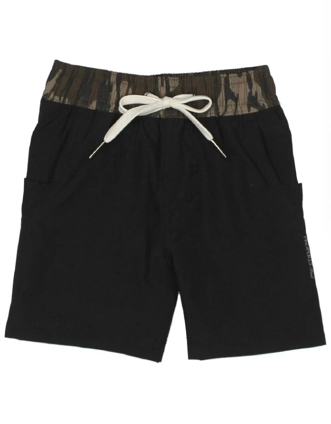 Properly Tied Boys Trail Short Mossy Oak Black