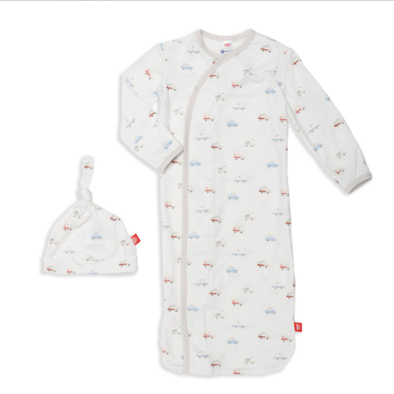 MAGNETIC ME HUG DISPATCHER MODAL MAGNETIC COZY SLEEPER GOWN + HAT SET