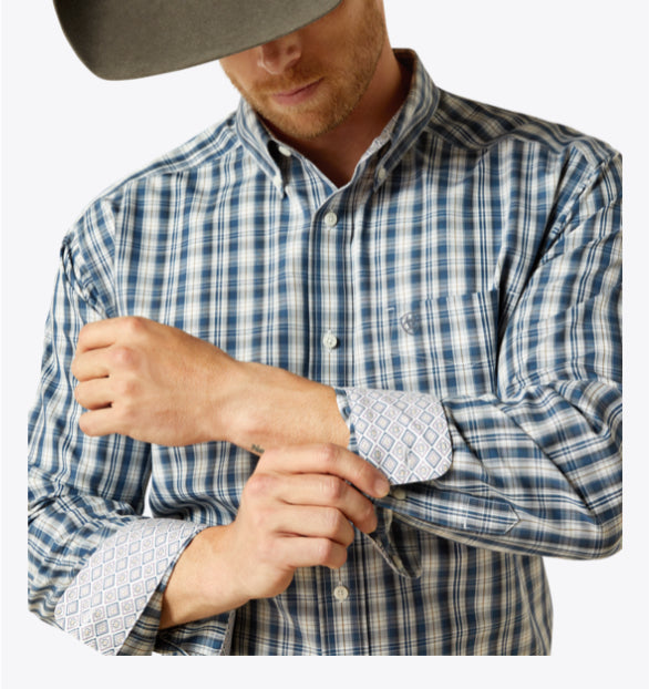 ARIAT Wrinkle Free Dargan Classic Fit Shirt