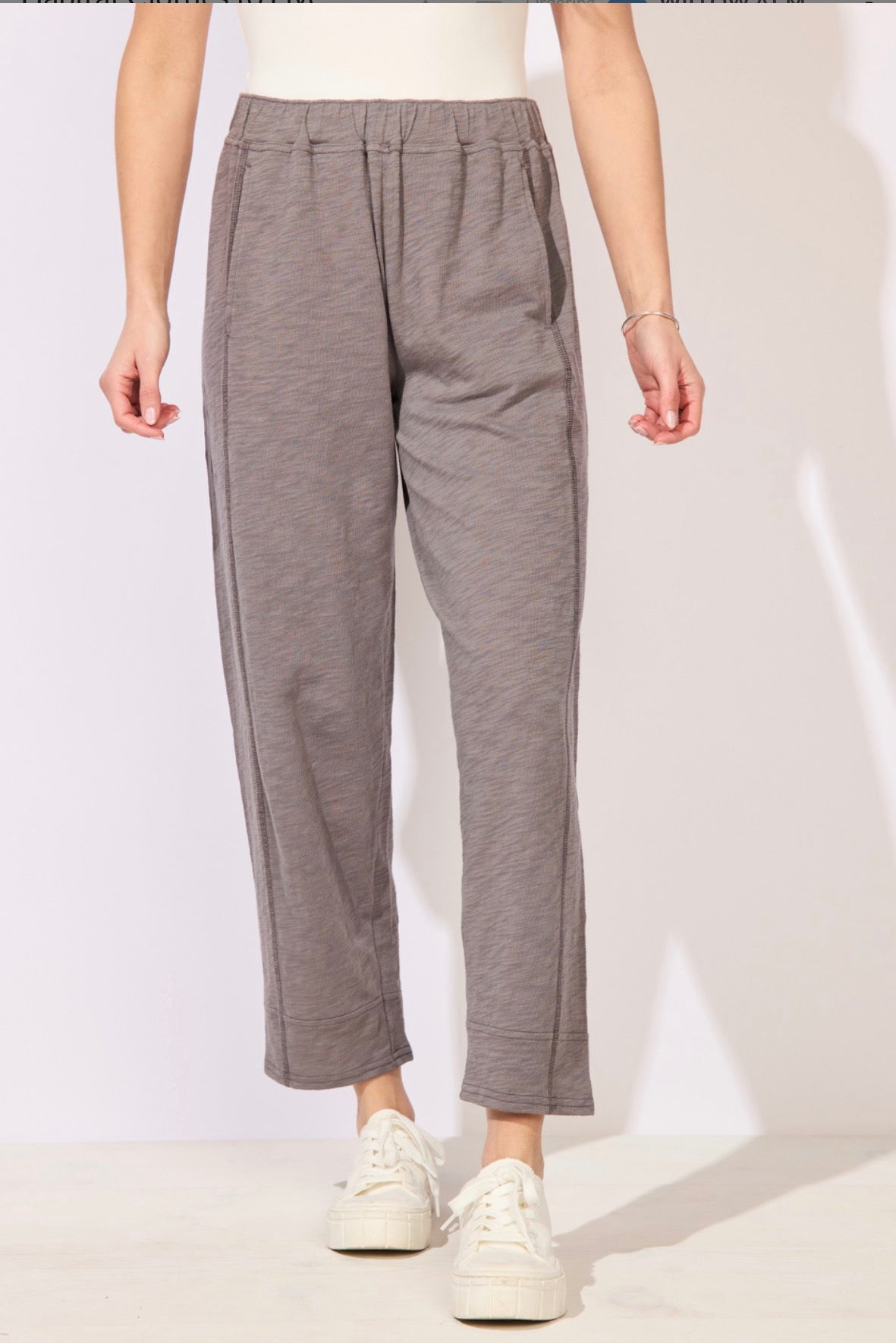 Escape Cotton Solid Seamed Pant