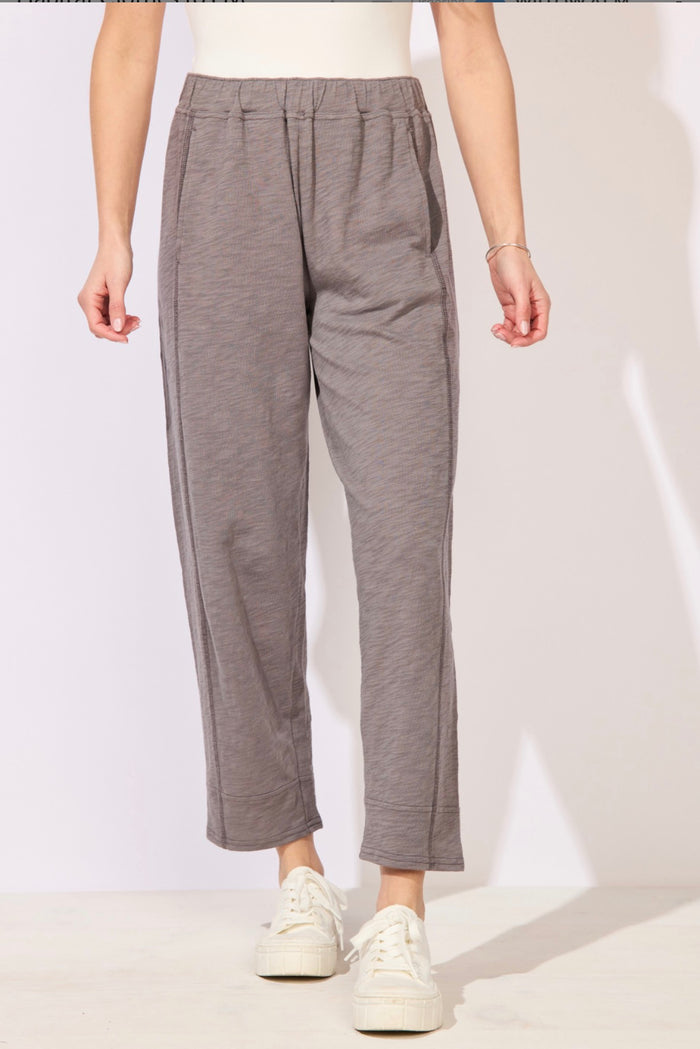 Escape Cotton Solid Seamed Pant
