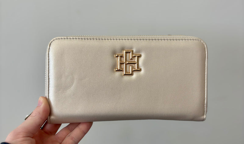 Caroline Hill Penelope Wallet