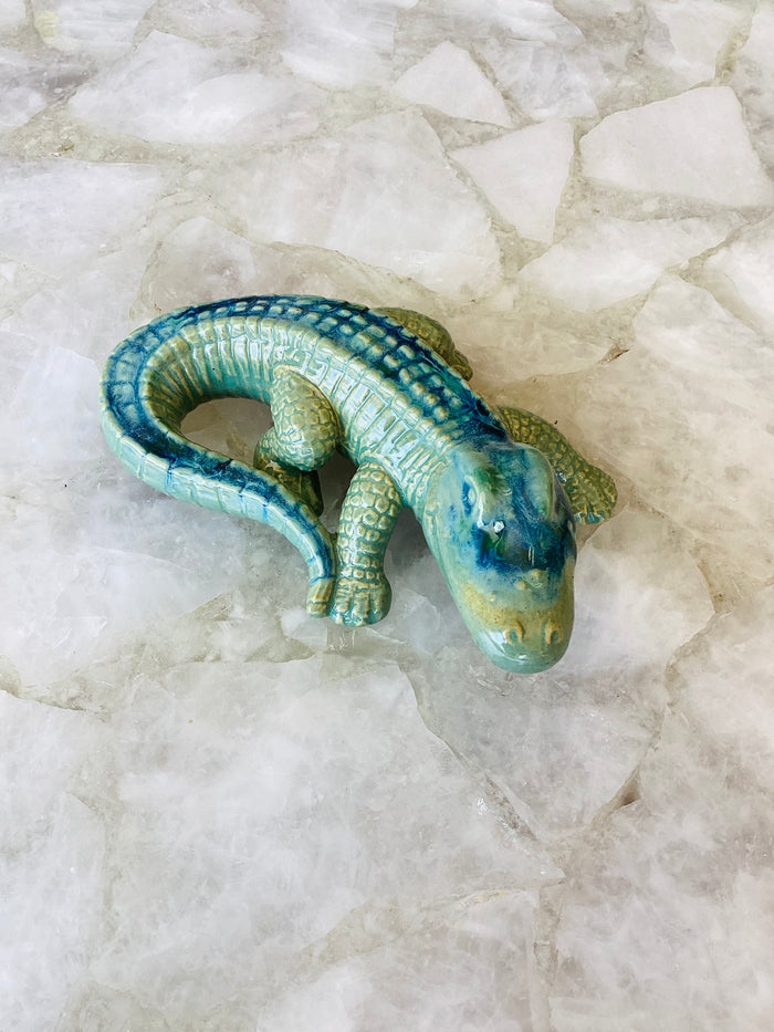 SonShine Pottery Small Alligator Signature