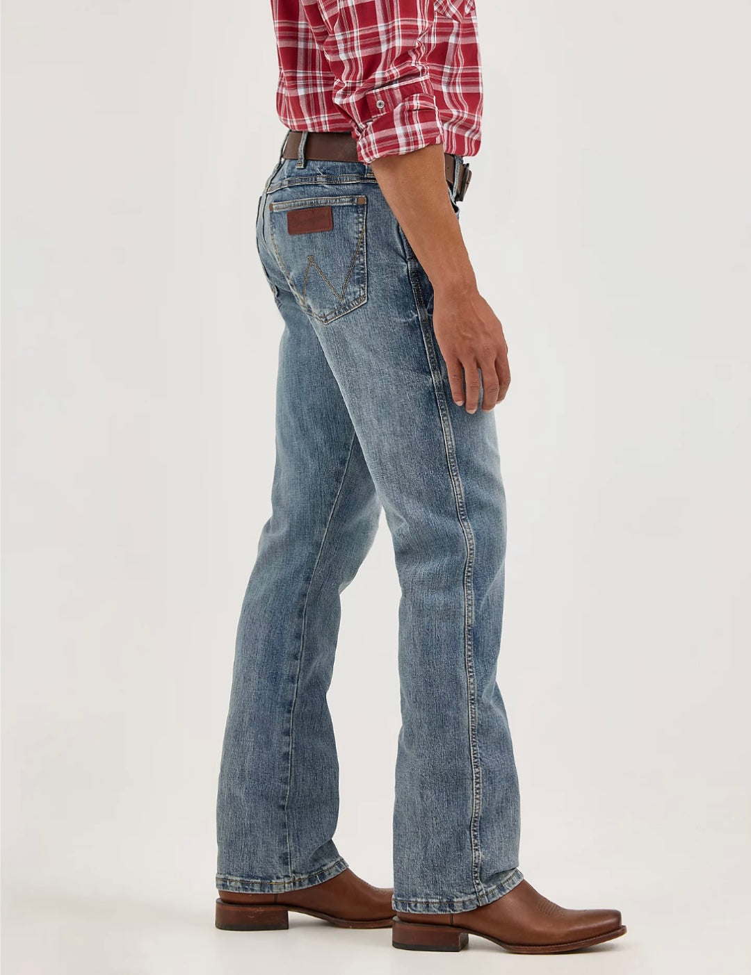 MEN'S WRANGLER RETRO® SLIM FIT BOOTCUT JEAN IN GREELEY