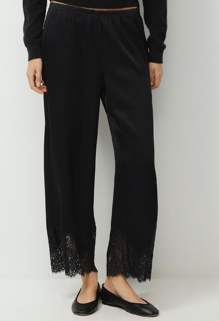 Satin mid-rise pants with lace trim