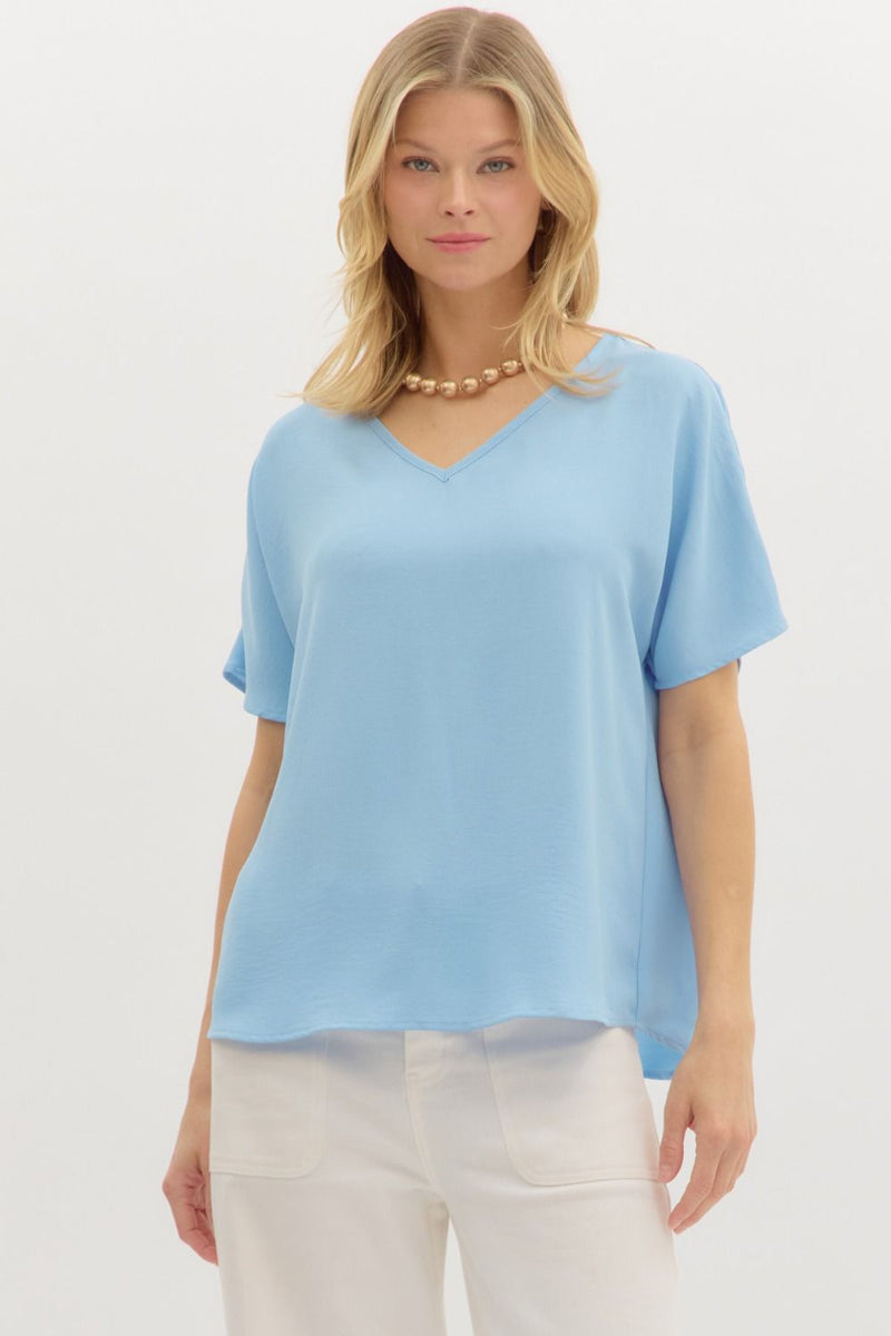 classic V-neck short sleeve pullover top