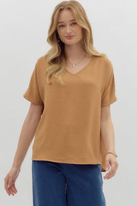 classic V-neck short sleeve pullover top