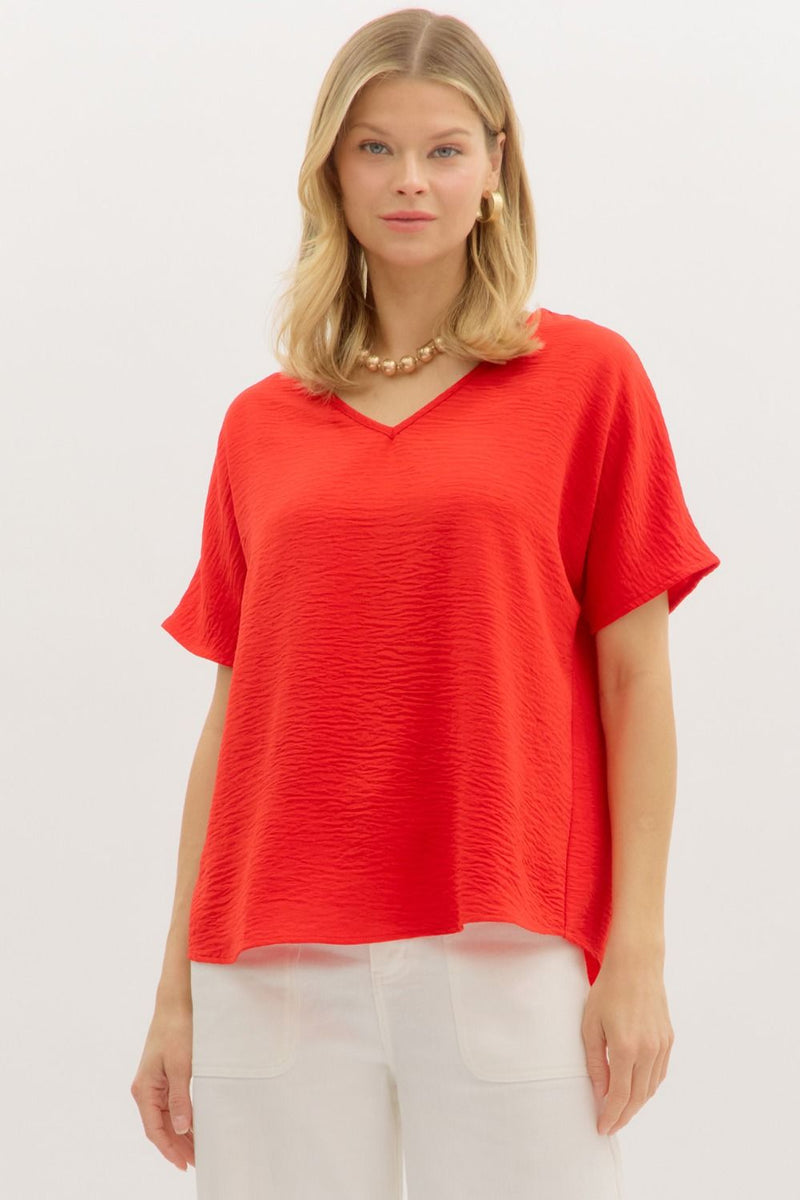 classic V-neck short sleeve pullover top
