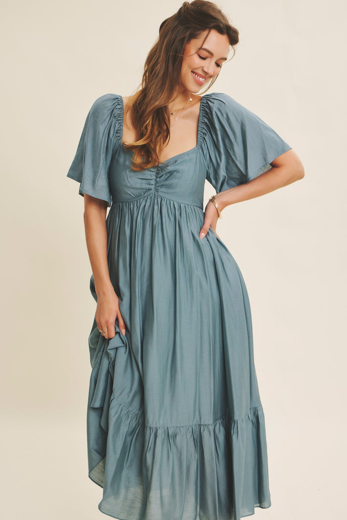 Sweetheart Lightweight Smocked Midi Dress