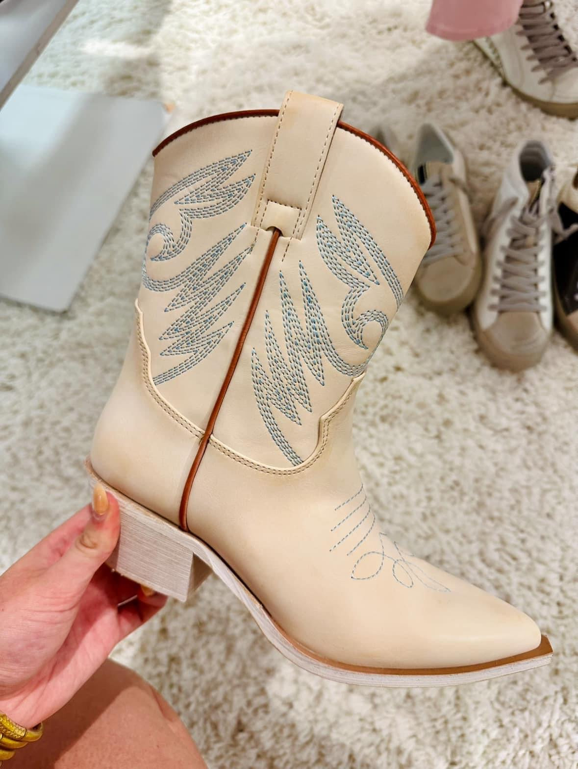 ShuShop Zahara Cowboy Boots Cream