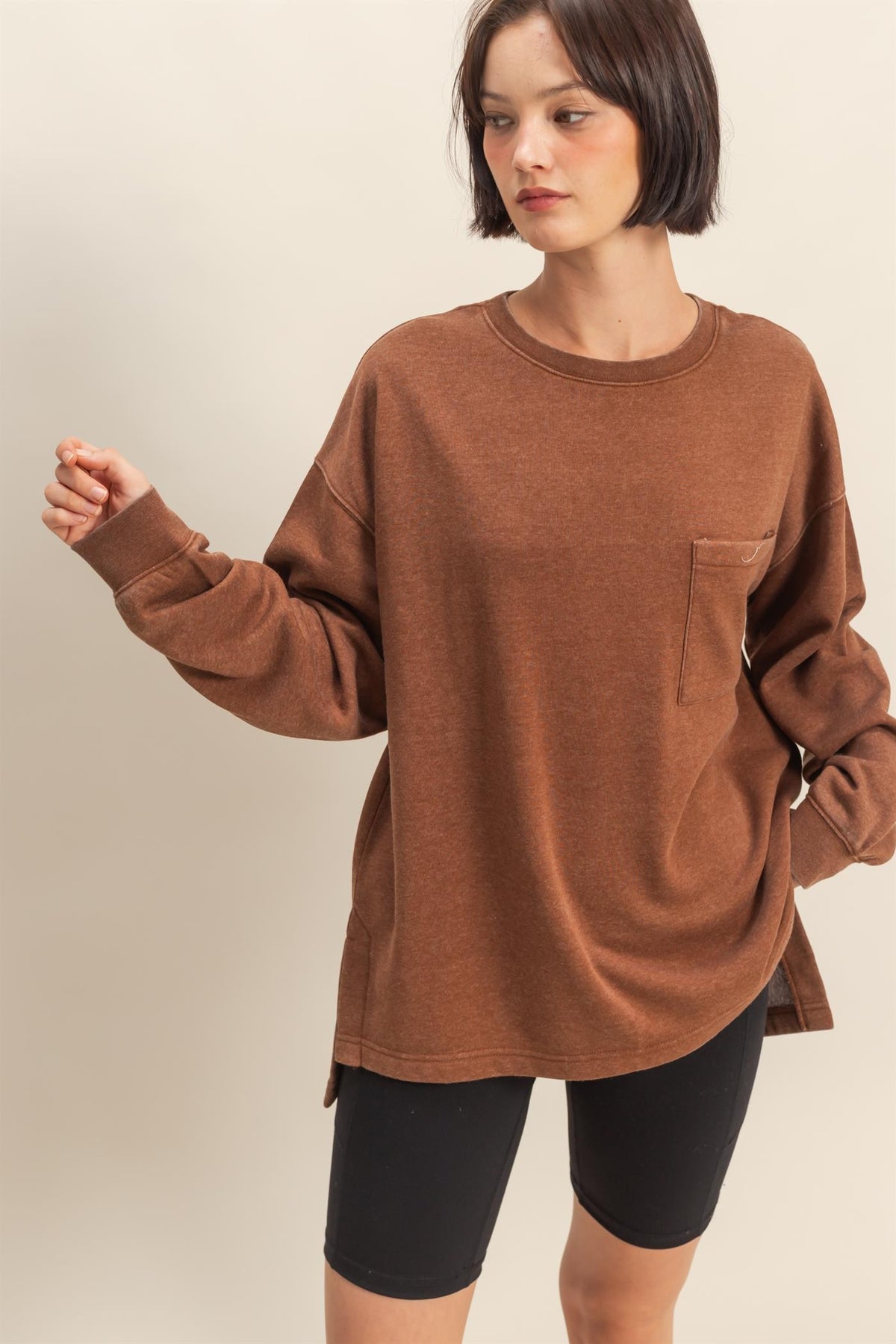 Basic Crew Neck Single Pocket Pullover Sweatshirt