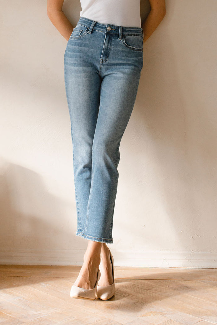 VERVET HIGH RISE CROP SLIM STRAIGHT JEANS