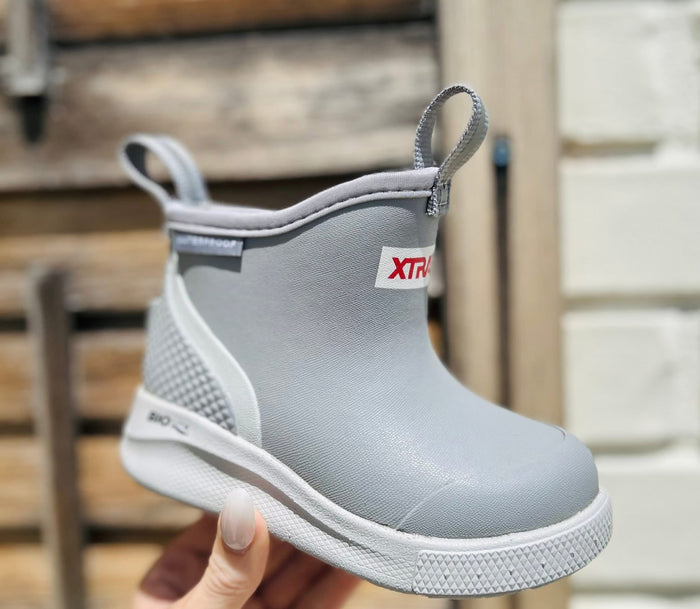 Xtratuf Kids Stingray grey sport DECK BOOT