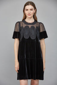 Contrast Sheer Mesh Panel With Intricate Lace
