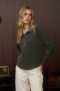 Pullover four Button Top