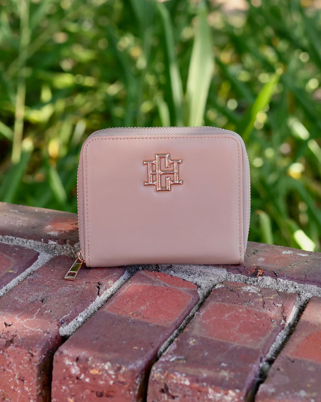 Caroline Hill Blakely Wallet Latte LS
