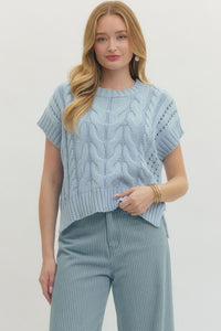 Solid cable knit short sleeve sweater top