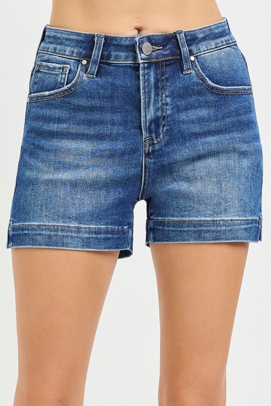 Risen Hise Rise Side Slit Basic Shorts