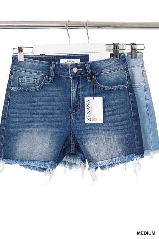 MID RISE RAW FRAYED HEM MED DENIM SHORTS