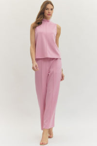 Solid mock neck sleeveless Pants Set featuring front center seam