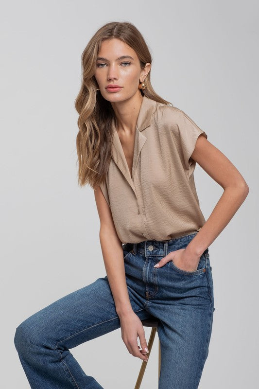 DROP SHOULDER BUTTON DOWN TOP