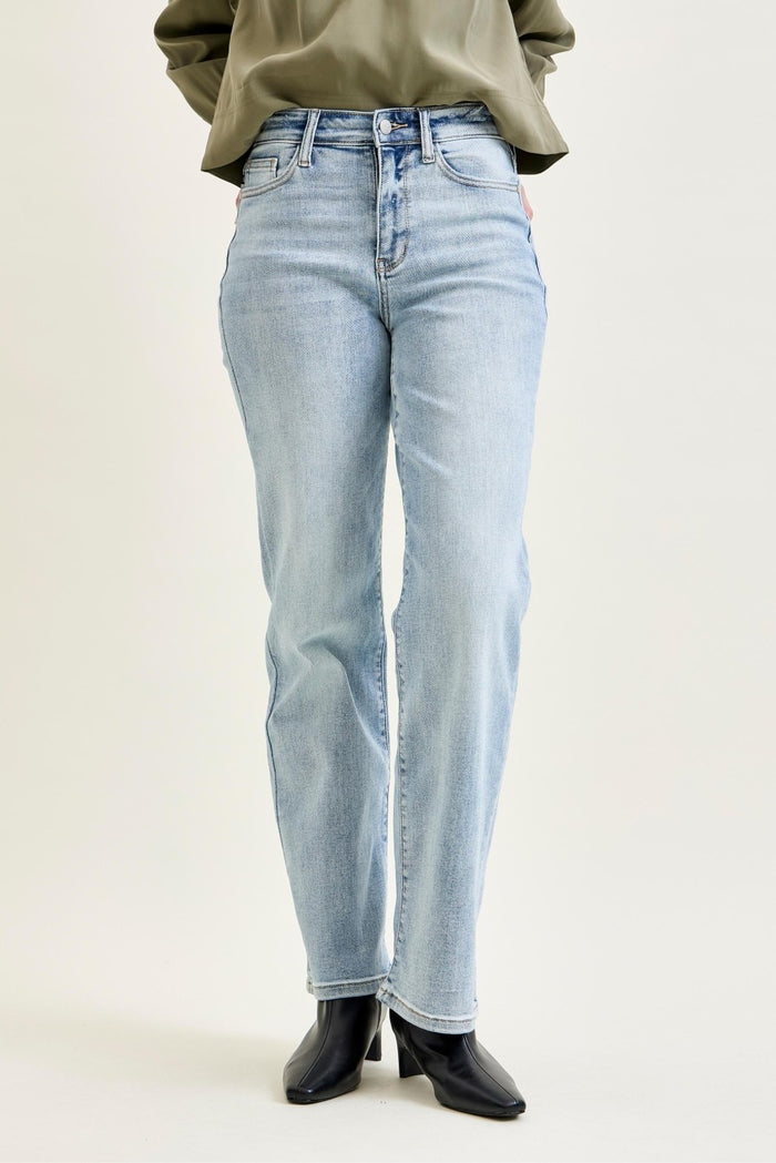 Judy Blue Hw Lt. Wash Straight Leg Jeans