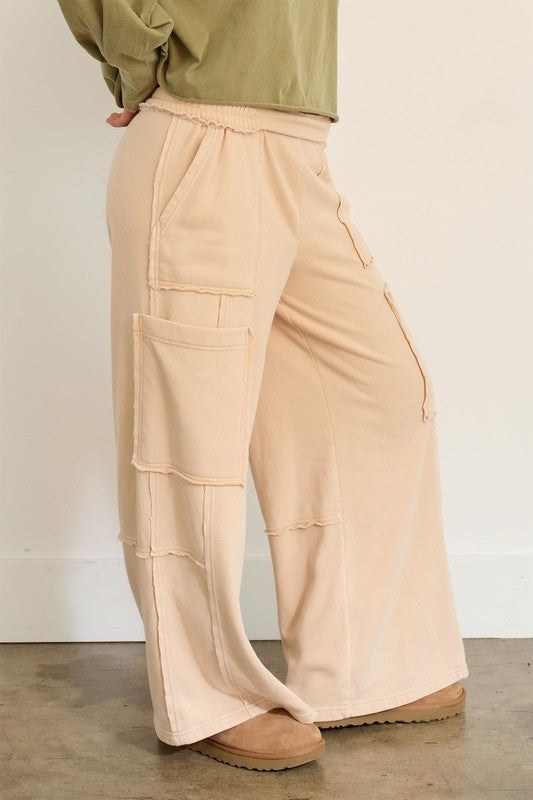 OVERSIZED UTILITY SWEATPANTS