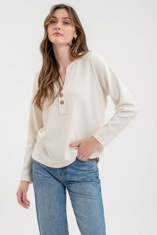 HALF BUTTON V NECK LONG SLEEVE KNIT TOP