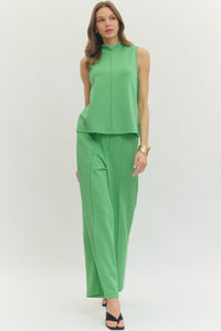 Solid mock neck sleeveless Pants Set featuring front center seam