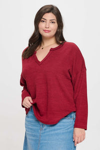 PLUS SOLID NOTCH NECK KNIT TOP