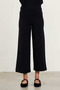 KNIT CROPPED PANTS