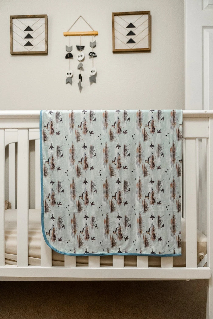 Burlebo- Baby Swaddle - Duck Hunt