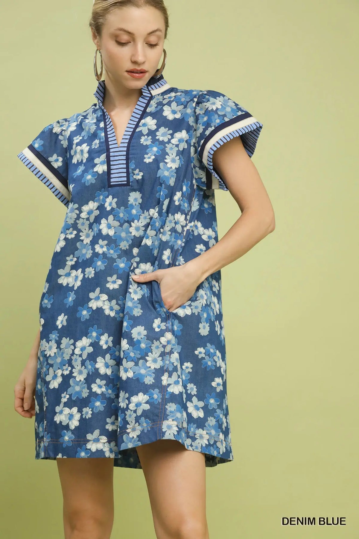 Floral Shift Dress with Contrast Trim