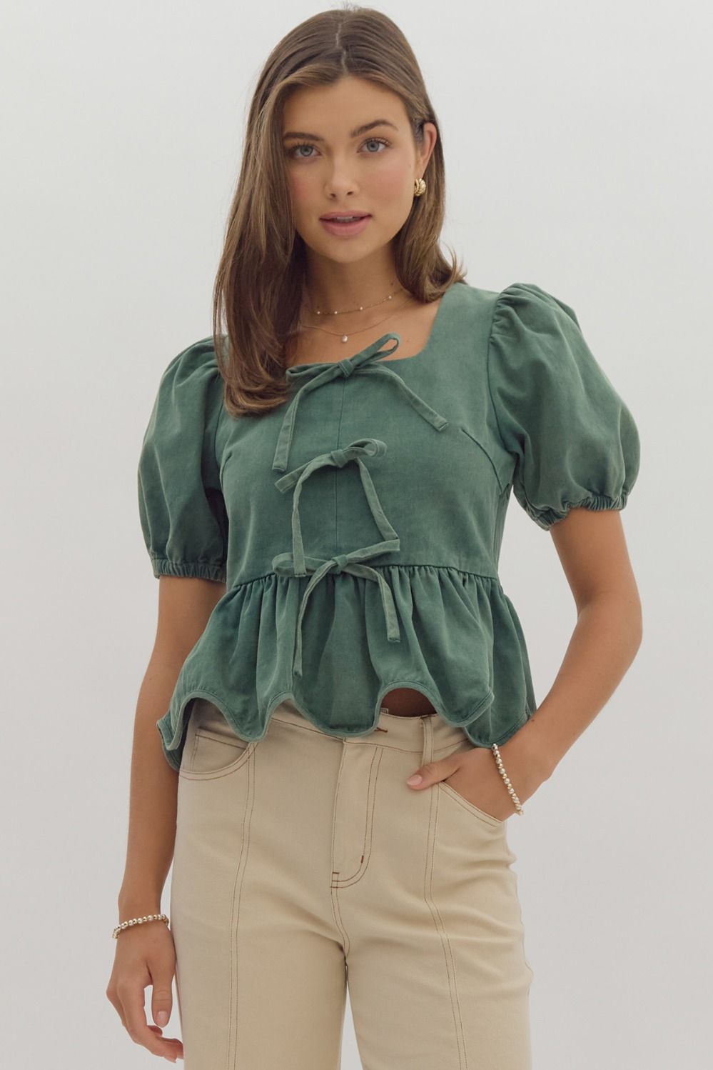 Solid short puff sleeve square neck ruffled peplum top