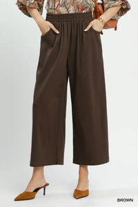 Wide Leg Pull-On Crop Pants with Pockets