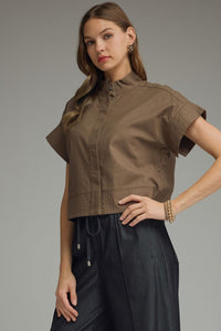 Solid short sleeve stand collar top