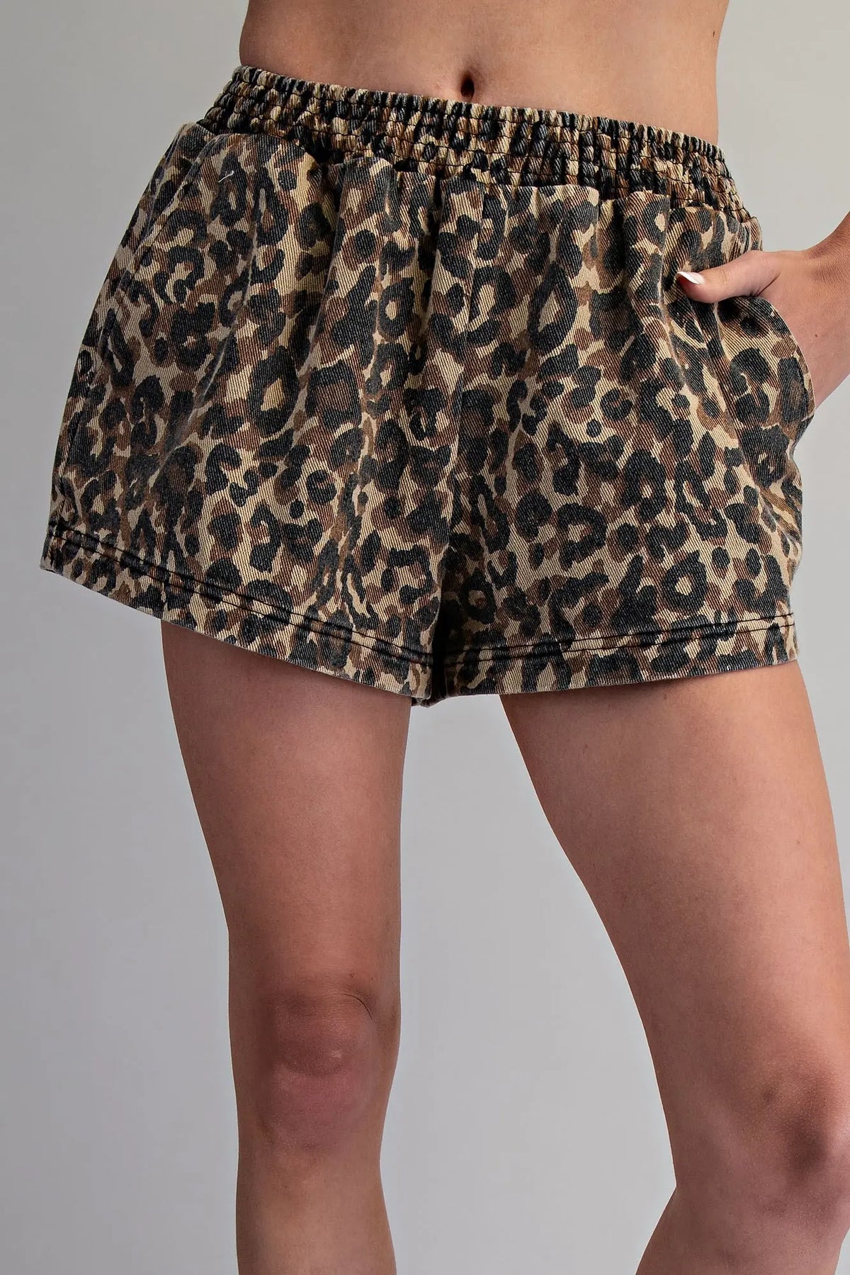 Leopard Printed Waistband Shorts