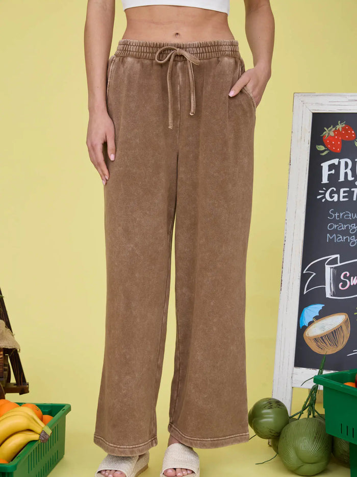 High waist Drawstring waist Elasticized waist Pockets Wide leg Lounge pants